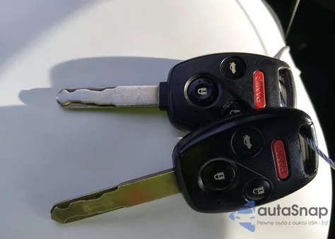 2009 Honda Accord 2.4 Lx from USA, damaged, VIN 1HGCP26329A078651